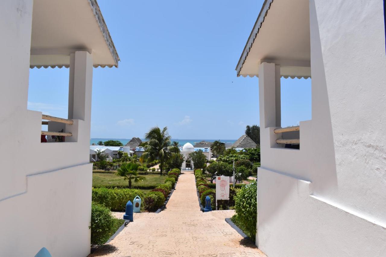 Kendwa Beach Resort 4*